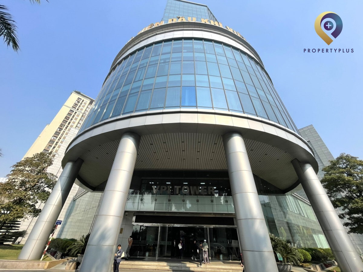 Mặt ngoài tòa nhà VPI Tower với kiến trúc hiện đại và logo Viện Dầu Khí Việt Nam - hình ảnh từ Property Plus